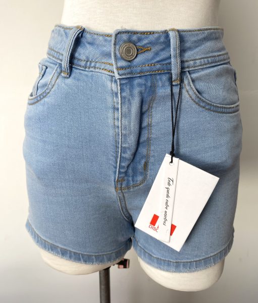 SHORT CLÁSICO CELESTE 